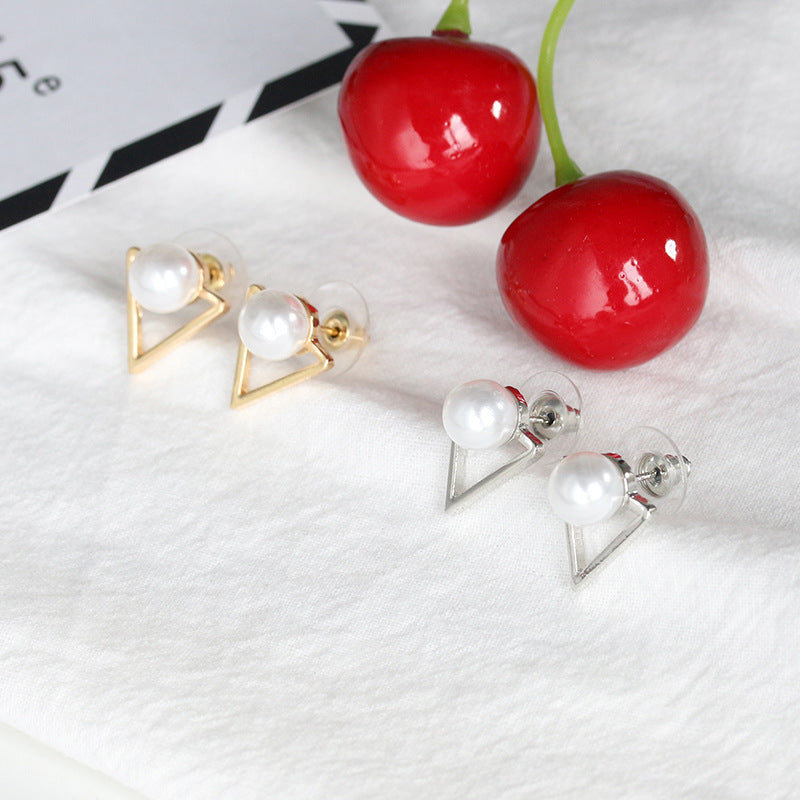 Fashionable Geometric Triangle Pearl Stud Earrings