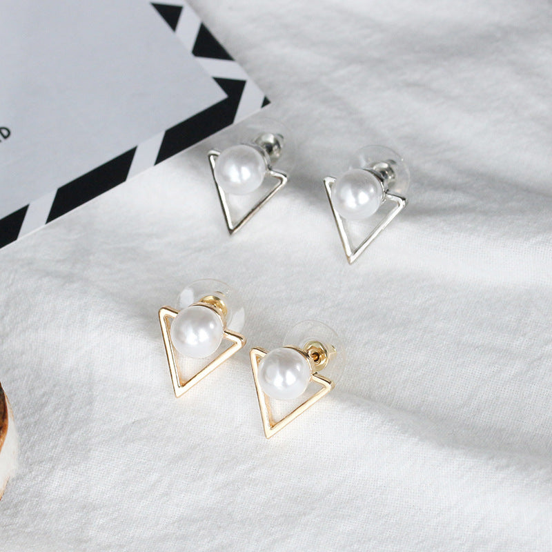 Fashionable Geometric Triangle Pearl Stud Earrings