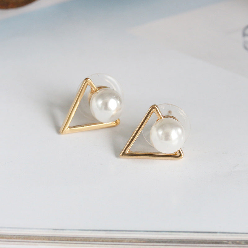 Fashionable Geometric Triangle Pearl Stud Earrings